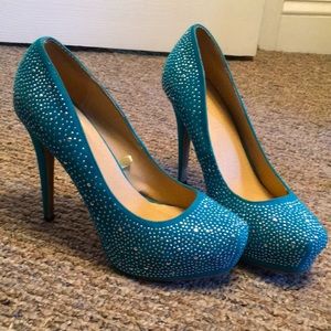Dots Studded Turquoise Heels